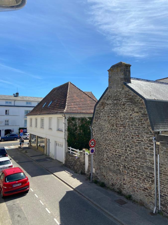 Cosy Flat Carteret - Appartement Centre Bourg - 4 Personnes บาร์เนอวีย์-แกร์เตอเร ภายนอก รูปภาพ